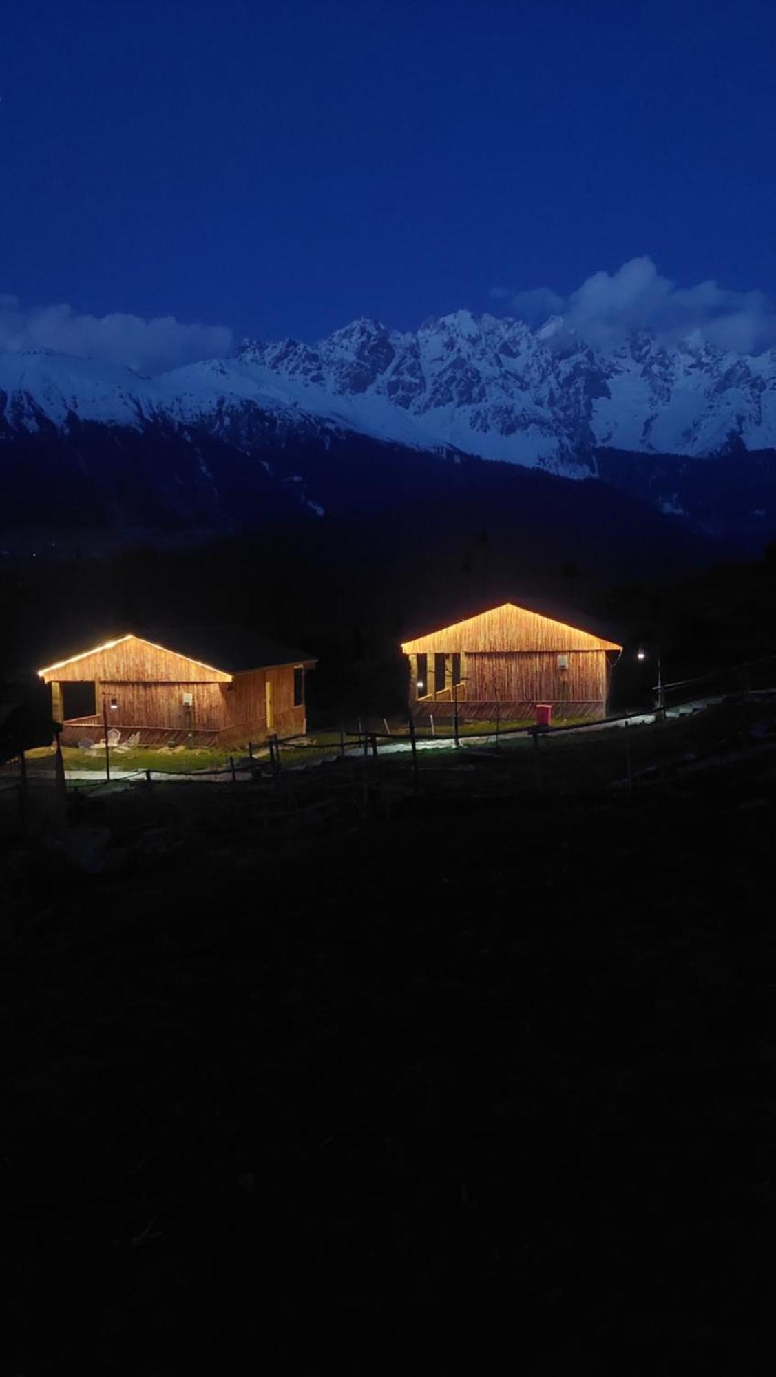 Khana Badosh Resort Kalam Buitenkant foto