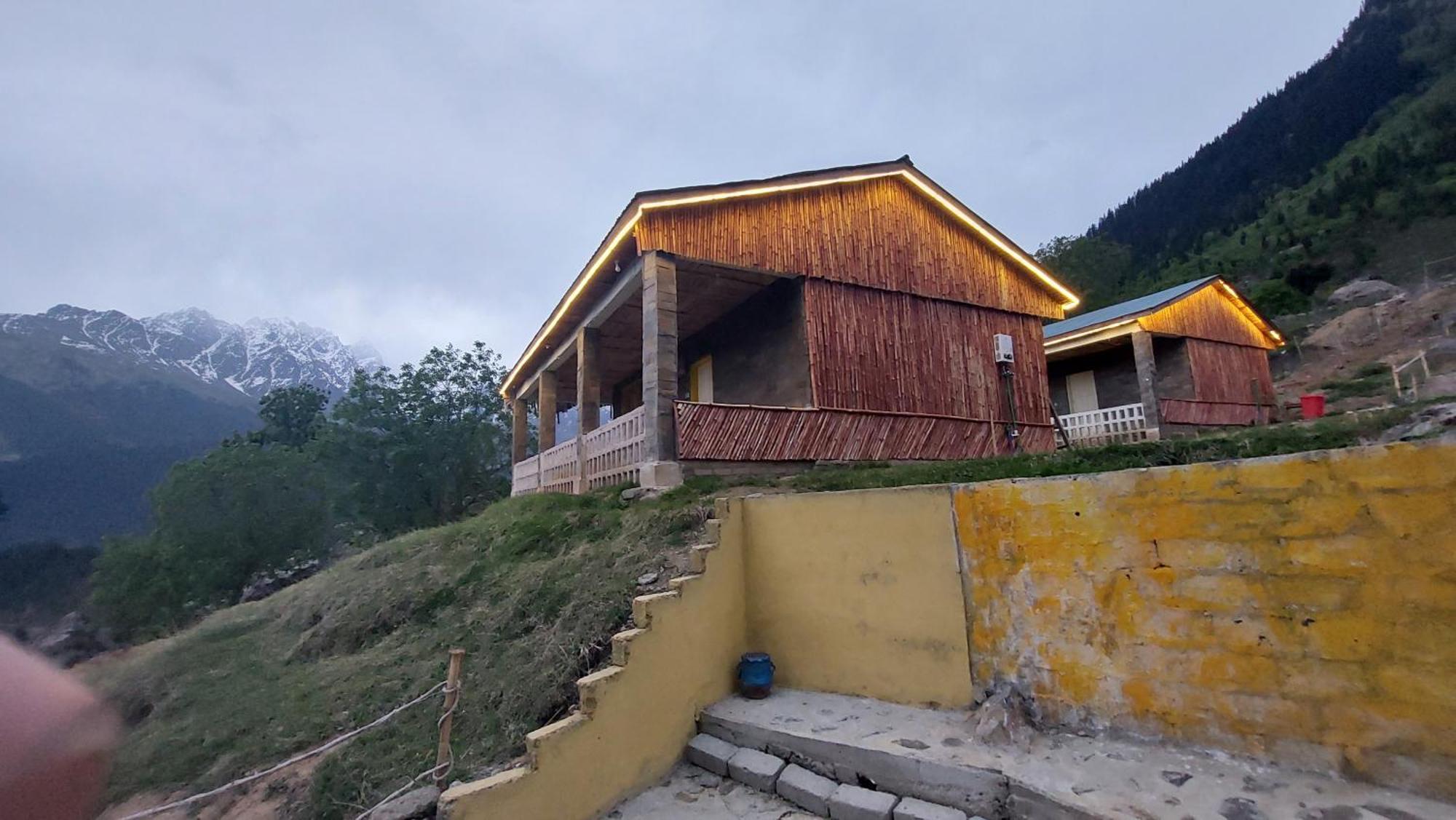 Khana Badosh Resort Kalam Buitenkant foto